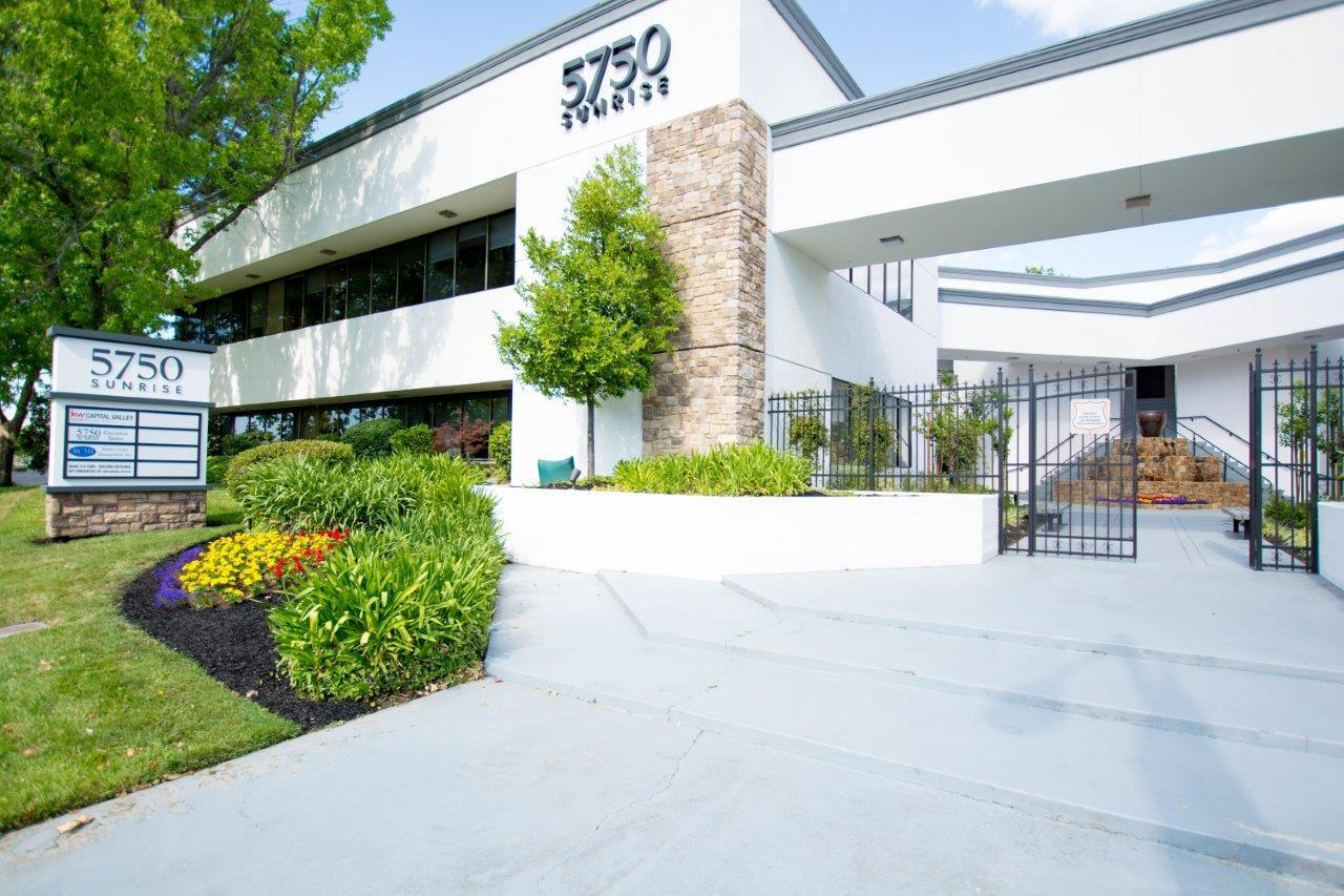 5750 Sunrise